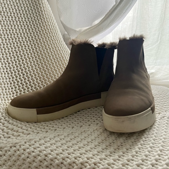 JSlides Fur Lined Booties - Picture 3 of 4